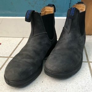 Blundstone dark grey boots